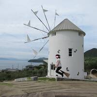 2023年のGWは小豆島へ（パート４）オリーブ公園のギリシャ風車で空飛ぶ魔女にチャレンジ！