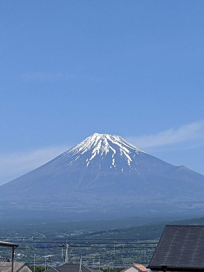 これまで富士山の眺望には恵まれず、絶景はお預け状態でした<br /><br />出発時、自宅は快晴(^^)<br />果たして静岡県東部は晴れますかねぇ？<br />今日は富士山が見えますかねぇ～？