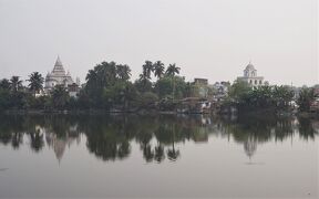 バングラデシュ周遊(4)----ラージシャヒ、パドマ川クルーズ、プティア(ヒンドゥー教寺院)