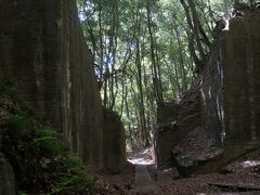 ニッポン奇界遺産の旅－薮塚石切り場跡（群馬県太田市）