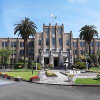 宮崎空港から３　アートホテル宮崎に宿泊。宮崎県庁。宮崎空港ラウンジ。