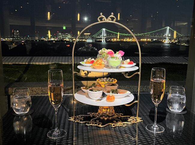 ◆ 東京・浜松町・竹芝『The InterContinental Tokyo Bay』6F<br />【Rainbow Bridge View Dining &amp; Champagne Bar MANHATTAN】<br /><br />『ホテル インターコンチネンタル 東京ベイ』の【レインボーブリッジビュー<br />ダイニング＆シャンパンバー マンハッタン】のテラスでアルコールフリーフロー♪<br /><br />■ スパークリングワイン含むフリーフロー＋ジュエリーオードブル　5,692円<br /><br />＜フリーフローメニュー＞（90分/LO 75分）<br />・スパークリングワイン<br />・赤白ワイン<br />・ビール<br />・ノンアルコールカクテル5種　<br />・烏龍茶<br />・オレンジジュース<br />・コーラ<br />・ジンジャーエール<br /><br />＜ジュエリーオードブル＞<br />・グリーンピースのブランマンジェ　生ハム添え<br />・信玄鶏と筍のキッシュ<br />・グジェール<br />・季節のテリーヌ<br />・リエット<br />・スモークサーモンとオレンジのマリネ<br />・ツブ貝のコンフィ　ブルゴーニュ風<br /><br />東京リゾートの夜景を臨むロケーションで「N.Y.グリルフレンチ」を堪能<br />ルーフトップ・シャンパンバーで至福のひと時をレインボーブリッジなどの<br />東京湾岸夜景をお楽しみいただけるレストラン。<br />ダイニングエリアでは〈N.Y.グリルフレンチ〉のコーススタイル、<br />テラスエリアでは〈シャンパンバー〉と2つのハイセンスなエリアを<br />ご用意しております。<br />また、昼間の時間帯はランチとアフタヌーンティーをお楽しみただけます。<br /><br />◆ 東京・表参道『THE STRINGS OMOTESANDOH』1F【Cafe &amp; Dining ZelkovA】<br /><br />『ザ ストリングス 表参道』のカフェ＆ダイニング【ゼルコヴァ】で<br />ランチをいただきます♪<br /><br />テラスではピカチュウのアフタヌーンティーセットを楽しんでいる方も！<br /><br />2023年5月9日からスタートしているチェリー＆ローズ アフタヌーンティー♪<br /><br />■ チェリー＆ローズ アフタヌーンティー　￥5,500（平日）￥6,000（土日祝）<br /><br />＜提供期間＞<br />2023年5月9日(火)～6月26日(月)<br /><br />◆ 東京・原宿『WITH HARAJUKU』3F【AUX BACCHANALES】<br /><br />2020年6月9日、複合施設『ウィズ原宿』にカフェ【オーバカナル】原宿店が<br />オープン！<br /><br />テラス席でランチをいただきます♪<br /><br />◇ 東京・原宿『WITH HARAJUKU』3F『EATALY HARAJUKU』<br /><br />2020年6月9日、複合施設『ウィズ原宿』に『イータリー』原宿店がオープン！<br /><br />◆ 東京・原宿【LA PASTA e LA PIZZA】<br /><br />イタリアン【パスタ・エ・ピッツァ】原宿店<br /><br />◇ 東京・原宿『代々木公園』でお花見をしながらマリトッツォをいただきます♪<br /><br />◆ 東京・原宿 竹下通り【#C-pla】原宿竹下通り店<br /><br />◆ 東京・原宿 竹下通り【Gamaro GangJung】<br /><br />韓国料理【カマロカンジョン 原宿2号店】が竹下通り沿いにオープン！<br /><br />◇ 東京・原宿 竹下通り『ALTA』<br /><br />ショッピングモール『原宿アルタ』<br /><br />◆ 東京・原宿 竹下通り【Le Shiner】<br /><br />レインボーフード【レ・シャイナー】が竹下通り沿いに移転オープン？<br /><br />◆ 東京・原宿 竹下通り【TOTTI CANDY FACTORY】<br /><br />2018年3月1日、【トッティ キャンディ ファクトリー】竹下通り 新店がオープン！<br /><br />原宿竹下通りで世界のかわいいお菓子とふわふわ大きいカラフル綿菓子、<br />可愛くて美味しいケーキポップスを販売しています。<br /><br />◆ 東京・原宿 竹下通り 日本一長いトルネードポテト【ロング!ロンガー!!ロンゲスト!!!】<br /><br />◆ 東京・原宿 竹下通り【ストロベリーフェチ】原宿竹下通り店<br /><br />◆ 東京・原宿 竹下通り【マリオンクレープ】原宿竹下通り店<br /><br />◇ 東京・原宿 竹下通り『CUTE CUBE HARAJUKU』<br /><br />ショッピングモール『キュートキューブ原宿』<br /><br />◆ 東京・原宿 竹下通り【hakata yamadaya】<br /><br />2023年3月4日、和菓子【ハカタ ヤマダヤ】原宿竹下通り店がオープン！<br /><br />季節によって変化する手作り創作和菓子。<br />大玉のみたらし団子をはじめ串団子、カップ団子や本わらび餅など<br />目で見ても楽しめる100種類以上の商品がございます。<br /><br />◆ 進化系いちご飴専門店【ストロベリーフェチ】原宿竹下通り店<br /><br />◆ 東京・原宿 竹下通り【YURINAN】<br /><br />2021年7月7日、和カフェ【原宿竹下通り友竹庵（ゆうりんあん）】がオープン！<br /><br />◆ 東京・原宿 竹下通り【Lantana】<br /><br />【原宿竹下通り友竹庵】のお隣にカフェ【ランタナ】がオープン！<br /><br />◆ 東京・原宿 竹下通り【KOI Thé】<br /><br />2023年3月3日、ティースタンド【コイティー】原宿店がオープン！<br /><br />◆ 東京・原宿 竹下通り【HARAJUKU SMILE】<br /><br />2023年4月14日、クレープ店【Crepes原宿すまいる】がオープン！<br /><br />パフェやカレーラーメン、フロートなどいろんな種類がございます<br /><br />◆ 東京・明治神宮前〈原宿〉【moo】<br /><br />2023年4月18日、カフェ【ムー】がオープン！<br /><br />◆ 東京・明治神宮前〈原宿〉【POOL cafe】<br /><br />2022年10月1日、【プール カフェ】がオープン！<br /><br />◆ 東京・明治神宮前〈原宿〉【The Unknown Cafe Gallery Harajuku】<br /><br />2023年4月14日、【ザ アンノウン カフェ ギャラリー ハラジュク】がオープン！<br /><br />◇ 東京・明治神宮前〈原宿〉「Chanel Beauty House at Tokyo」<br /><br />◆ 東京・表参道【Lindt】<br /><br />2021年6月2日、スイスのチョコ【リンツ ショコラ ブティック＆カフェ 表参道 <br />フラッグシップ】がオープン！<br /><br />新作のリンドールを購入します♪<br /><br />◆ 東京・表参道【Pastel】<br /><br />2023年4月27日、なめらかプリン【パステル】表参道店がオープン！<br /><br />「なめらかプリン1984」が購入できます♪<br /><br />◇ 東京・表参道「Christian Louboutin（クリスチャン ルブタン）」の<br />ポップアップストア【Loubi&#39;s On The Beach】表参道がオープン！<br /><br />◇ 東京・竹芝『TOKYO PORTCITY TAKESHIBA』<br /><br />2020年9月14日、『東京ポートシティ竹芝』がオープン！<br /><br />◇ 東京・竹芝『HOTEL TAVINOS』<br /><br />2019年8月1日、『ホテルタビノス浜松町』がオープン！