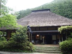 箱根で最初に行くところ。それは，甘酒茶屋。ところてんをいただきました。