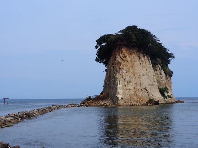 ５月１３日（土）薄曇り<br />最終日は、１週間前に強い地震があった能登半島の最先端 珠洲を訪れます。一時は通行止めとなった国道249号線は、部分的に片側交互通行の箇所がありましたが、問題なく走ることができました。平素よりは少ないのかもしれませんが観光客も大勢訪れていて、それなりに賑わっていました。<br /><br />能登空港からANA便で帰宅します。<br /><br />［旅程］<br />５月10日（水）　横浜→羽田→小松→金沢（泊）<br />５月11日（木）　金沢→羽咋→七尾（泊）<br />５月12日（金）　七尾→羽咋→輪島（泊）<br />５月13日（土）　輪島→珠洲→能登→羽田→横浜