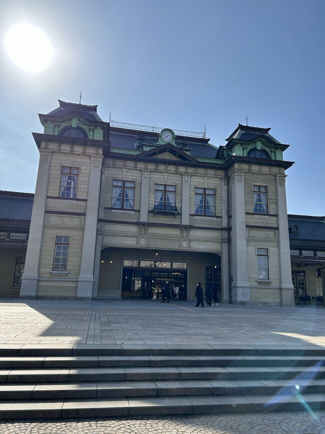 テレビのでも時々紹介されている唐戸市場。単なる市場ではなくその場でお寿司とかを買って食べられるらしい。今回は唐戸市場を目的地に福岡空港から門司港レトロを経由して下関へ、翌日唐戸市場訪問の旅行記です。