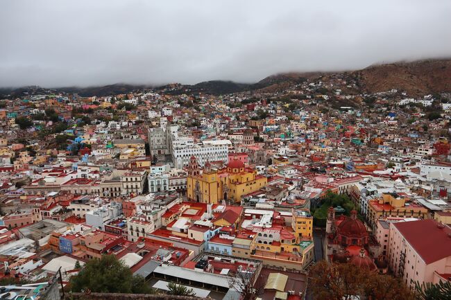 【メキシコ】世界遺産「グアナフアト」の街を一望できるピピラの丘