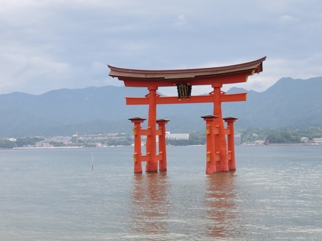 サミット終了後の広島旅<br /><br />原爆ドーム　平和記念公園　宮島<br /><br />諸外国から　訪れる方も多く　<br /><br />世界遺産に　令和の平和　感じる旅となりました