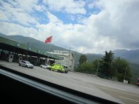 Day06-2　憧れの歌姫の聖地巡礼の旅　(アルバニア＆コソボの国境越え)