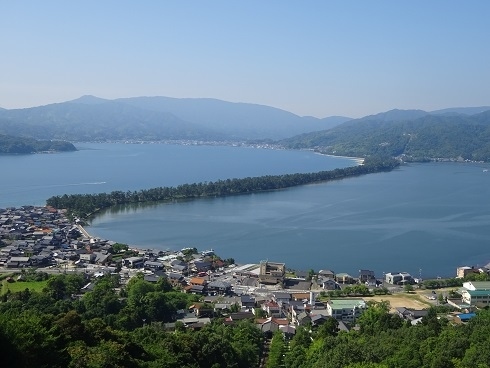 天橋立って京都市に住んでいると同じ京都で<br />いつかいけるような感じで、ずーっと行かなかったのですが<br />梅雨だけで天気も良さそうだし、朝一で行ってみました