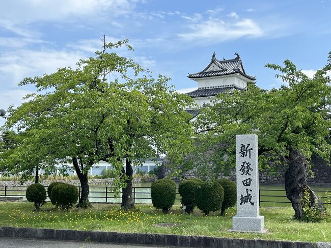平日にぽっかり2日間お休みがいただけたので、新潟の北部と山形のお城をまわってきました。<br />思っていたよりハイスピードでまわることができ、宮城県の白石城まで行けてしまいました。