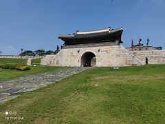 水原華城