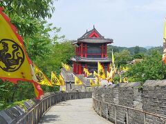 異国を感じる大連＆丹東１人旅No.５＜丹東３＞北朝鮮から電車がやってきた高麗街でサムゲタン　虎山長城から北朝鮮を眺める万里の長城はきつかった