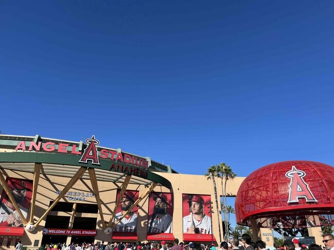 大谷選手の活躍を観るために家族で初めてのロサンゼルス旅行をしました。いつも旅行は個人で手配しています。飛行機の予約、ホテルの予約、エンゼルスのチケットすべて個人で手配して行ってきました。