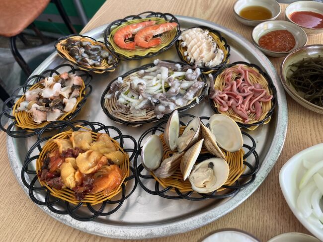 <br />今回は、24時間のVISIT BUSAN PASS を使って、新たな釜山を探しに!!<br /><br />せっかく購入したので、今まで行ったことがない場所をまわってみました。PASSを使い倒そうと、お得大好き精神が出すぎて…<br /><br />反省すべき点とどれくらい釜山をお得にまわれたかは、最後に。<br /><br />