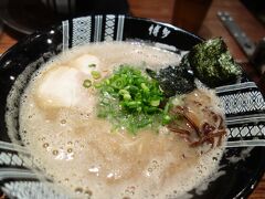 安いけどしっかり朝食の博多ビジネスホテルと豚骨ラーメンの夕食