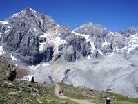 4年ぶりの海外　イタリア　スイス　オーストリア　絶景を楽しみちょっとだけトレッキング　3日目　バール → エランの谷.アローラ