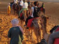 赤い砂の広大なモロッコを旅して ④早朝、サハラ砂漠ヘ
