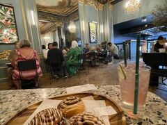 イギリス・フランス家族旅行　世界3大豪華スタバに「コーヒー」がない！パリ１日目