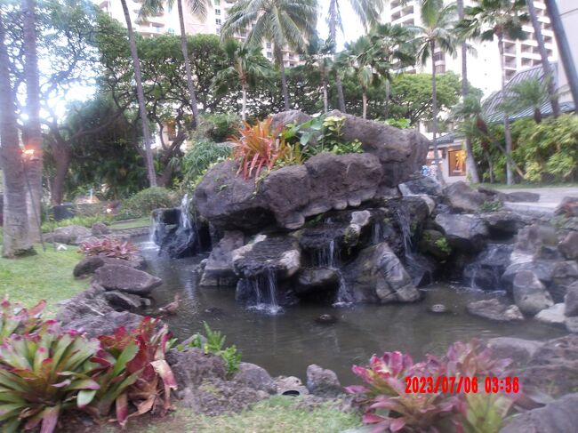 ｛カリアタワー｝　ヒルトン　ハワイアンビレッジ　ワイキキビーチリゾート<br />　　　　　　　　（Hilton Hawaiian Village Waikiki Beach Resort）