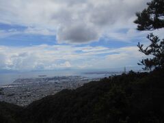 住吉谷から七兵衛山を登り八幡谷を下る。