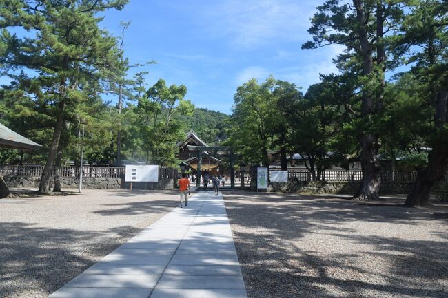 中国地方を一周しようと。砂丘・境港・出雲大社・石見銀山・秋吉台・錦帯橋・厳島神社・倉敷・岡山後楽園の一筆書きを2泊3日で予定しました。80%達成できたのですが、途中で発熱（3名とも）、3日目は錦帯橋のみ見て、一路帰宅しました。厳島神社は数年前に訪問していたのですが、鳥居の改修後を見てみたかった！<br />出雲大社は45年ほど前に訪問した記憶があるのですが、まるっきり古いイメージとは異なっていました。