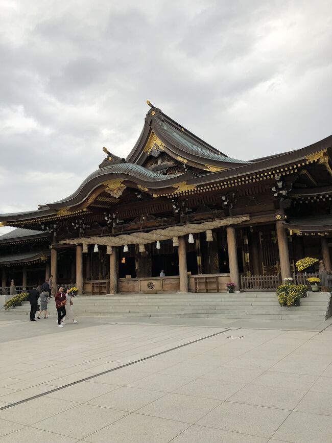 成田山の翌日は全国で唯一の八方除けで有名な寒川神社へ。<br />ここはとても空気が澄んでいて、これ以降毎年通うことになります。<br />大好きな神社です。