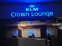 YYZ KLM Crown Lounge 