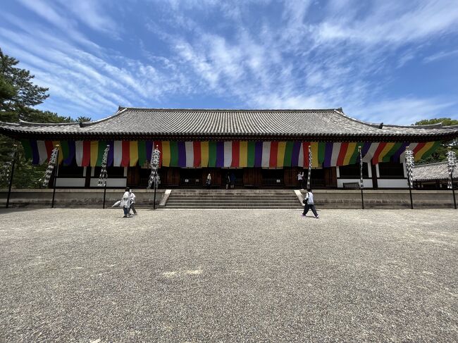 奈良旅後半です。<br />奈良公園に臨するオーベルジュにて朝食を取った後、<br />唐招提寺と薬師寺の特別拝観に行きました。