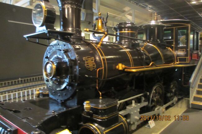 鉄道博物館は蒸気機関車から新幹線・特急列車・むかしの車両など沢山の車両が展示されています。
