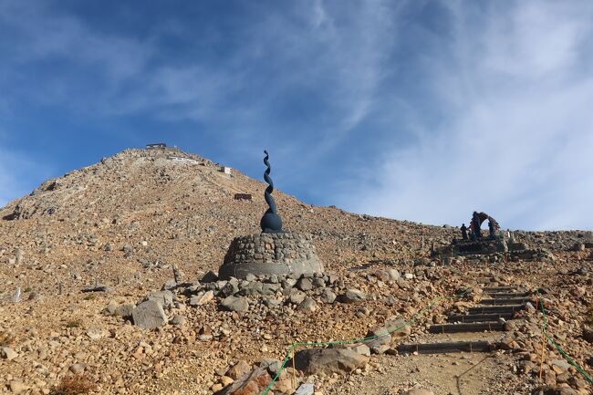 2014年の噴火以来9年ぶりに八丁ダルミの規制が解除されたので御嶽山へ