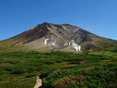 ナナカマドの紅葉はなくても楽しめた旭岳の姿見平：　異常気象の年、北海道に秋を探して（１）