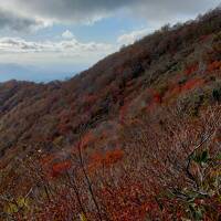 秋の蒜山三座縦走（避難小屋泊）