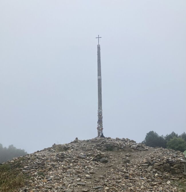 Rabanal - Ponferrada 34.2km<br /><br />カミーノ最高地点1500mのイラゴ峠は完全にトレイルだった。
