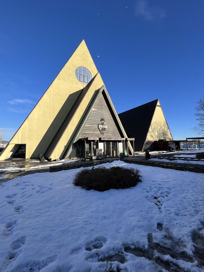 北欧の旅行の続きです。ノルウェーのオスロにやってまいりました。スウェーデン・ストックホルムから航空機に乗って来て、一泊して、次はアイスランドに行きます。フラム号博物館やムンク美術館などを訪れました。<br /><br />