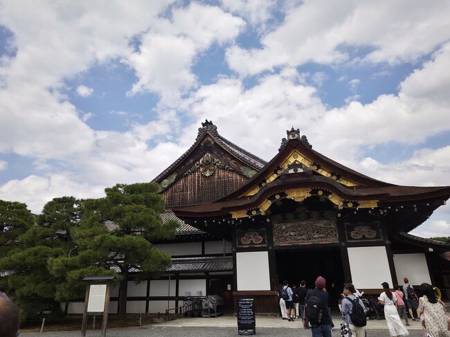 3連休を利用して京都府、滋賀県を旅行しました。<br />滋賀県米原市内のホテルに宿泊し、京都市内まで足を伸ばしました。<br />米原市から京都市まで1時間ほどでアクセスできます。<br />南禅寺、二条城を回りました。