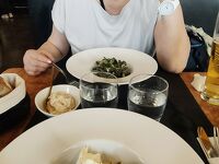 MSCスプレンディダ　アドリア海・エーゲ海クルーズ12日間（11）文豪カフェのサン・マルコでランチを食べて、建築巡りの合間にGEOX？