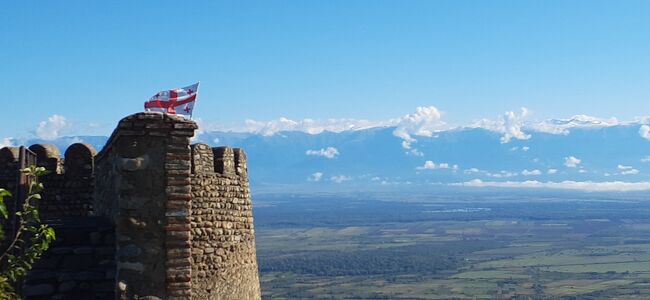 ジョージアとアルメニア22日間の旅　⑪　城壁に囲まれた天空の街　シグナギ