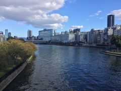 徳島から高速バスで大阪に向かい、天神橋商店街筋、中之島公園周辺を散策してみます。