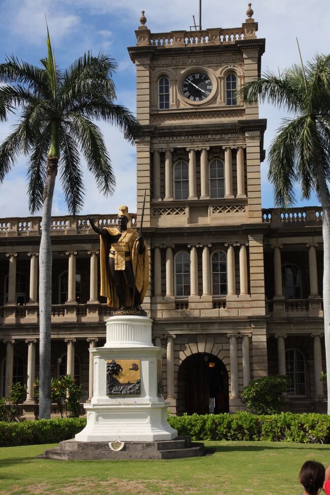 10月10日　7日目<br />久々にハワイ観光の定番のダウンタウンにある歴史的建造物や<br />カメハメハ大王像、ハワイ州立美術館を散策。