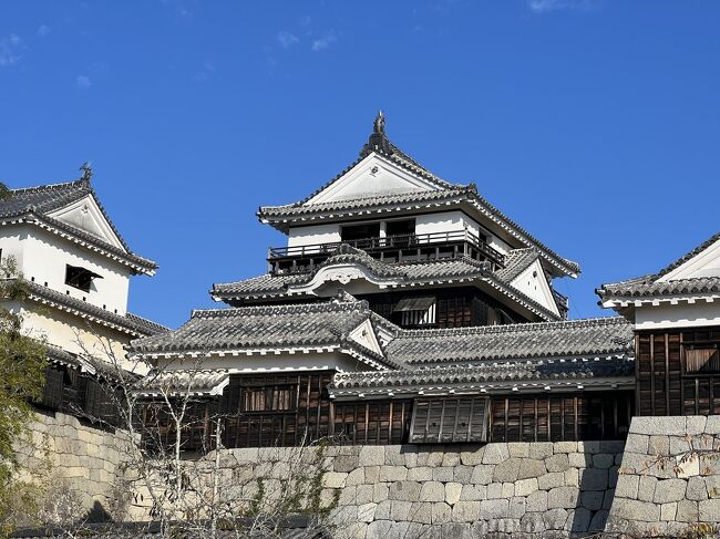 四国ほぼ1周の旅　3日目　 高松から帰路へ　高松駅で立ち食い寿司を見つけたぞ