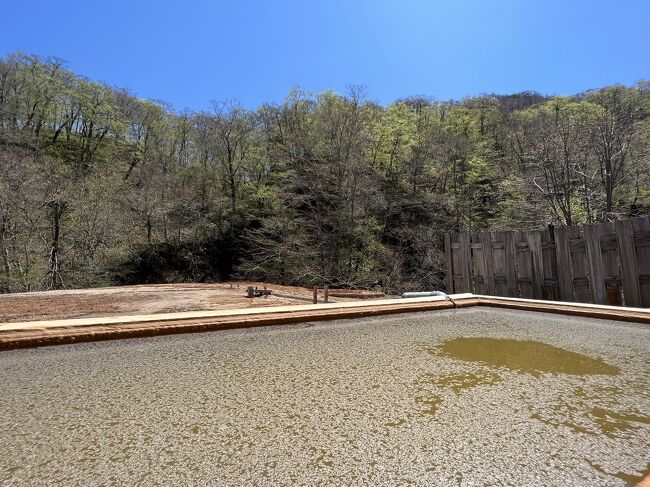 ずっと気になっていた<br />二股らぢうむ温泉に2連泊しました<br /><br />異色体験の連続でした。