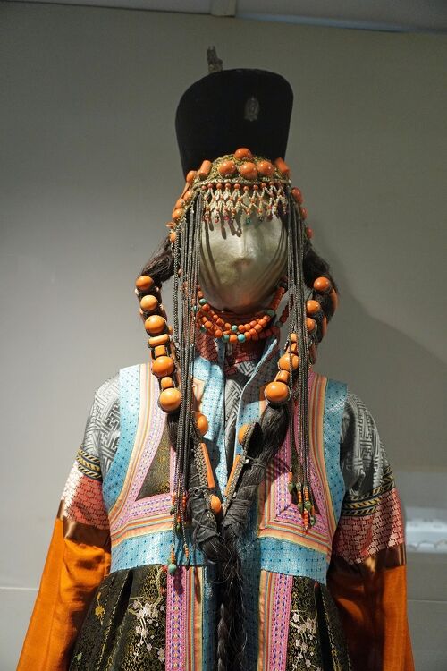 モンゴルブロンズ像風置物