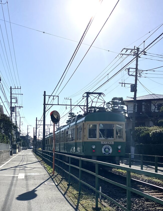 今日明日オフ<br />午後からフラッと横浜中華街<br />ワンコインランチ天龍菜館は最近人気で満席<br />高菜そばの優しい女将さんがいる新楽でランチ麺<br /><br />途中激励に立寄った<br />前社仕事仲間訪ねると<br />その頑張りぶり感激<br />テンションMAX(笑）<br /><br />なら大船、藤沢で一杯し<br />泊まっちゃえ～<br /><br />海はビュンビュン海風<br />オンショアジャンク<br />もともと泊まる予定じゃなく<br />準備してないし<br />良かったさ<br /><br />一杯しながら<br />来週JALどこかにマイル計画<br />これならの行き先4ヶ所がやっと来た！！<br />ラッキー～<br />プチっと<br />2日目に決定連絡<br />心は来週にの<br />なんてことない２日間の備忘録<br /><br /><br />