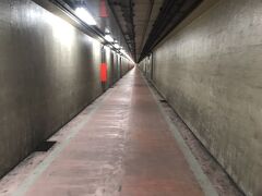 川崎工業地帯と扇島を結ぶ長くて寂しい海底トンネルを歩く銭湯散歩