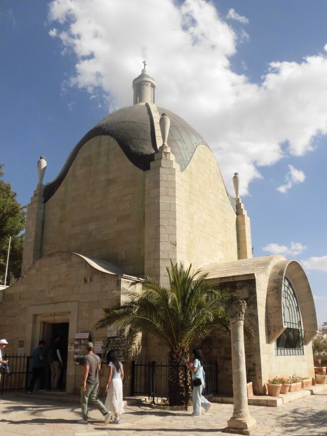 ホーチミン発の聖地巡礼ツアーに参加して、初めてイスラエルに行きました。<br />今回は６日目の観光③（オリーブ山周辺の教会など）と７日目の観光をお届けします。<br />表紙の写真は、主の泣かれた教会です。