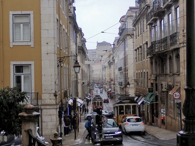 タイです。<br />今日はリスボンの北、ポルトに行くのですが、<br />ちょっとリスボンの街を歩いてみます。