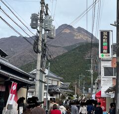 ⑨マダムの暮らすように旅する福岡+大分　12月編　３日目の４　湯布院湯の坪街道