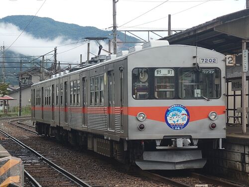 サンダーバードで行く、北鉄石川線と廃線跡と白山比咩神社を辿る