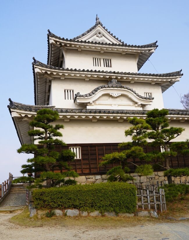岡山県から瀬戸大橋を渡り香川県に移動します。<br />　丸亀城を見学し香川県のOKURA HOTERU　MARUGAMEにて一泊することになりました。<br /><br />家を出て、走行距離はたぶん600Ｋｍ位になりました。