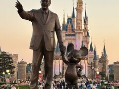 2023.11　40周年の東京ディズニーランド、シニアの遊び方≪1≫…1日目・ランド編